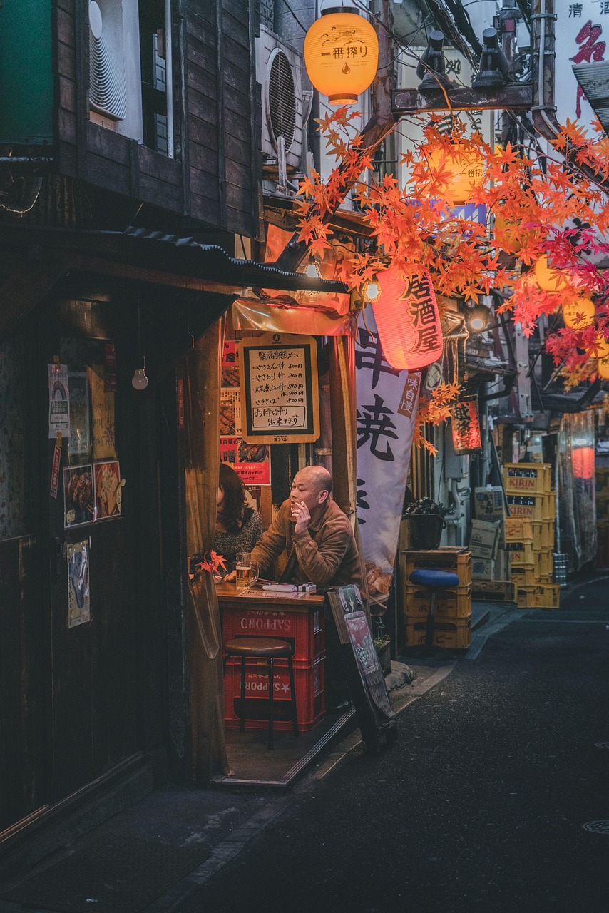 新宿御苑の紅葉の見頃はいつですか？