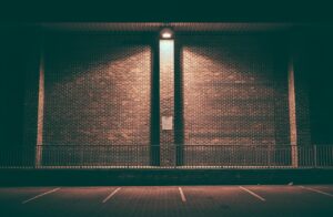 三峯神社の紅葉を楽しむための駐車場情報は？